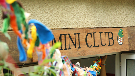 camping naturiste mini club