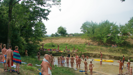 camp naturiste france